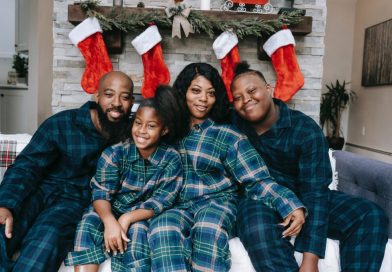 NOËL EN FAMILLE, UN MOMENT SACRÉ NOËL EN FAMILLE, UN MOMENT SACRÉ