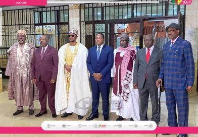 CAMEROUN : CHAMAILLE DANGEREUSE DE CHEFFERIES CAMEROUN : CHAMAILLE DANGEREUSE DE CHEFFERIES