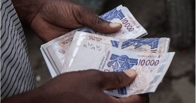 LA TOURMENTE MONÉTAIRE LA TOURMENTE MONÉTAIRE